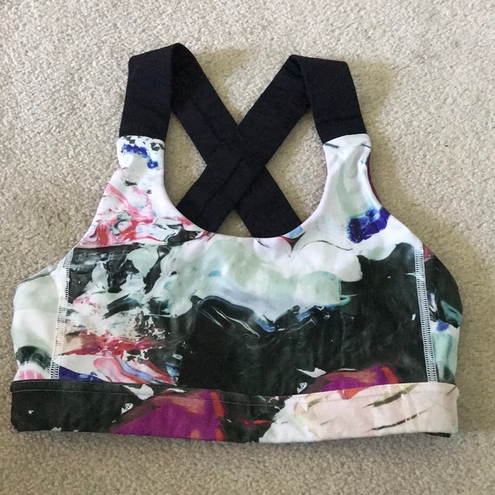 LULULEMON SPORTS BRA
